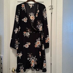 Xhilaration Floral Print V-neck Long Sleeve Wrap Mini Dress Size L Black